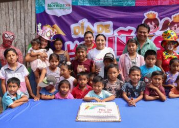 Blanca Merari lleva alegría a niñas y niños de comunidades rurales
