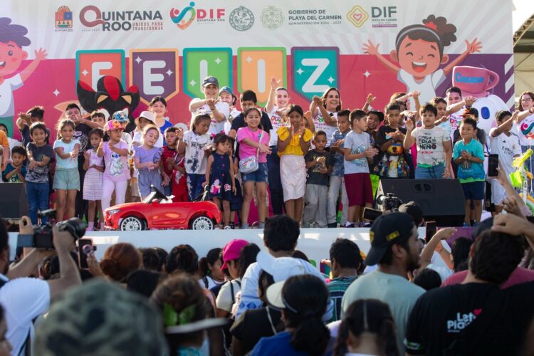 Celebran Mara Lezama y Estefanía Mercado a lo grande el Día de la Niñez