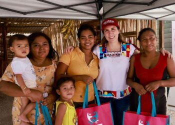 Lleva Atenea Gómez alegría y amor a las mamás de Ciudad Mujeres