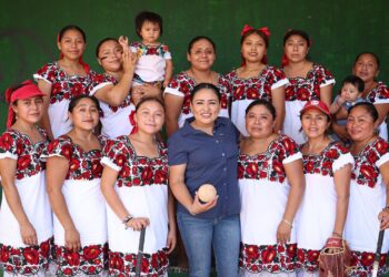Marineras de Puerto y Diablillas de Hondzonot son ejemplo en la lucha contra el machismo: Blanca Merari