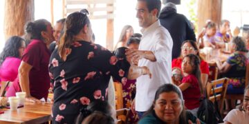 Gino Segura regresa a Isla Mujeres para convivir y escuchar a la gente