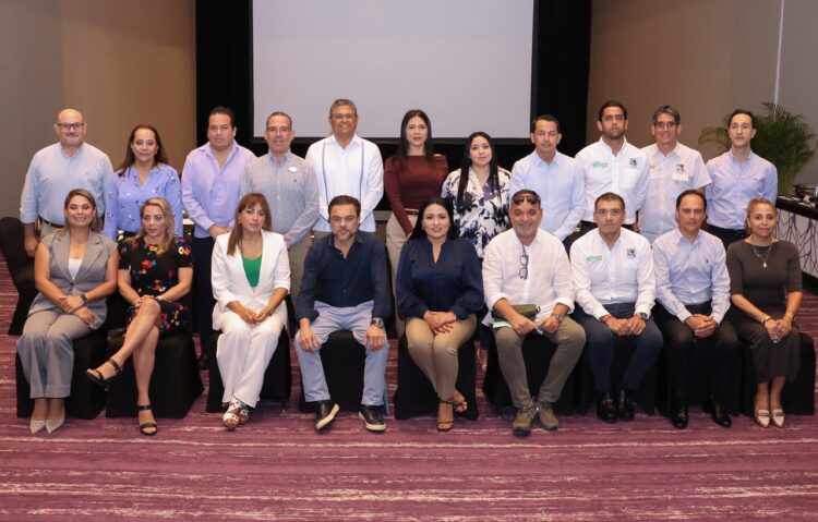 Hoteleros y Ayuntamiento acuerdan estrechar la colaboración para tener un mejor Puerto Morelos