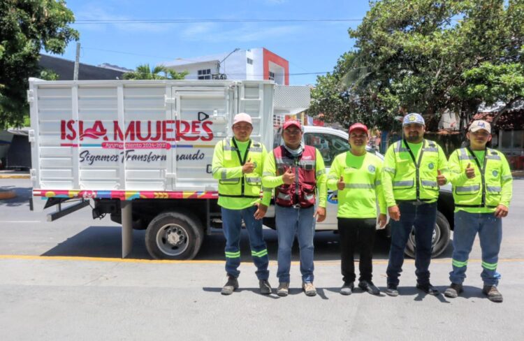 Fortalece Atenea Gómez Programa Permanente de Descacharrización con entrega de nuevo camión