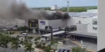 Respuesta de gobierno de Estefanía Mercado permite evacuar a 1,500 personas y controlar incendio en Plaza Las Américas