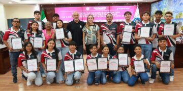 Reconoce Atenea Gómez a jóvenes isleños rumbo a los Juegos Nacionales CONADE 2025