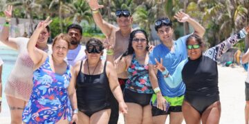 Brillan playas de Isla Mujeres este fin de semana con gran afluencia turística