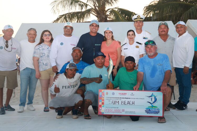 Exitosa ceremonia de premiación del XX Torneo Internacional de Pesca en Isla Mujeres
