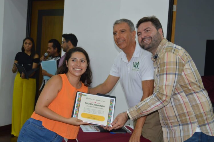 Impulsa Escuela de Negocios a 120 emprendedores y fortalece el tejido social en Playa del Carmen