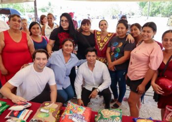 Beneficia Ana Paty Peralta a cancunenses con regularización de su patrimonio