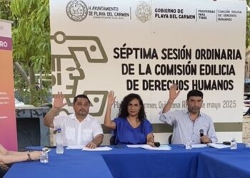 Importante sesión de la Comisión de Derechos Humanos en la colonia Villas del Sol, de Playa del Carmen