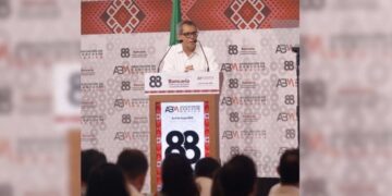 Exhorta Hacienda a bancos a reducir tasas de interés en préstamos a pymes