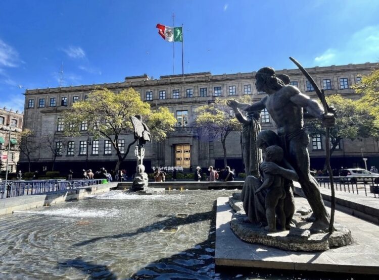 Vuelve SCJN a aplazar dos resoluciones por devolución de impuestos a empresas