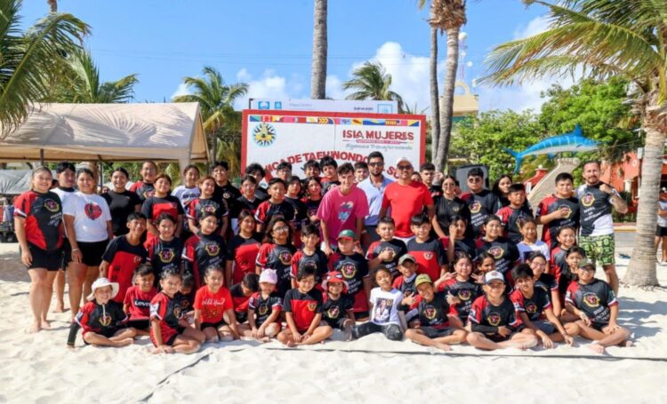 Impulsa Atenea Gómez el talento deportivo con Clínica Especial de Taekwondo en Isla Mujeres