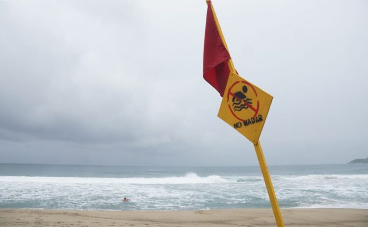 Se intensifica Huracan "Erick" a categoría 2 sobre el océano Pacífico