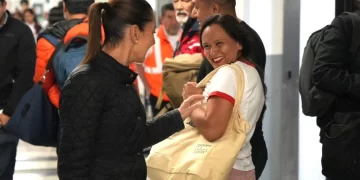Claudia Sheinbaum arriba a Canadá para participar en Cumbre del G7