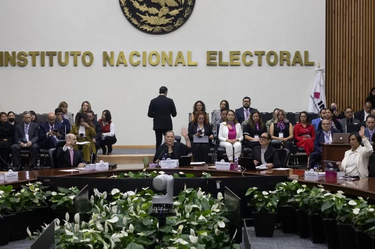 INE concluye conteo de votos para magistrados de Tribunales Colegiados