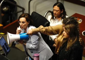 Da Comisión Permanente entrada a iniciativa de Sheinbaum sobre "jueces, sin rostro"