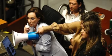 Da Comisión Permanente entrada a iniciativa de Sheinbaum sobre "jueces, sin rostro"