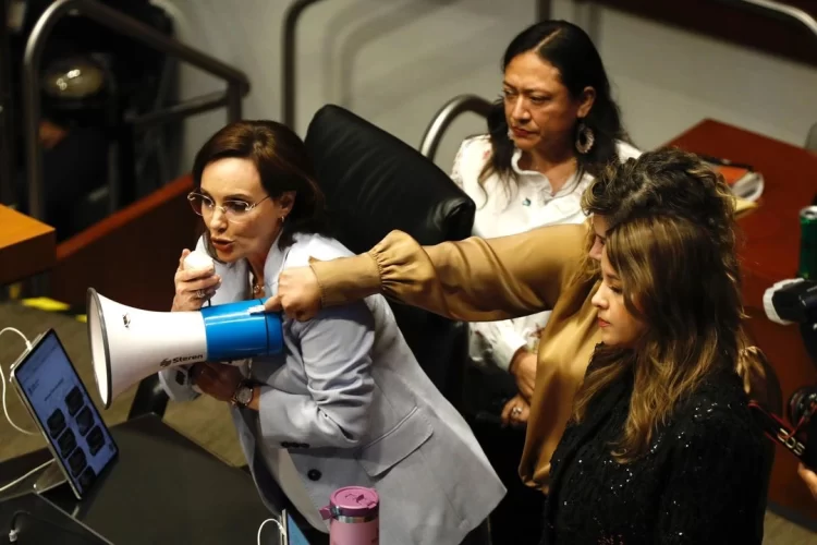 Da Comisión Permanente entrada a iniciativa de Sheinbaum sobre "jueces, sin rostro"