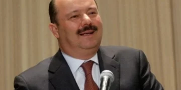 Claudia Sheinbaum confirma denuncias penales contra César Duarte por robo de agua