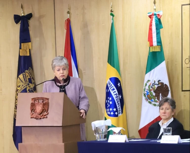 México enfrenta "tragedia ambiental", alerta Alicia Bárcena