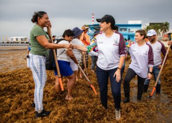 Lanza Estefanía Mercado el “Reto Sargazo” y convoca ciudadanía a sumarse a limpieza de playas
