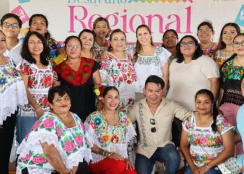 Encabeza Atenea Gómez tradicional desayuno a beneficio de personas adultas mayores de Isla Mujeres