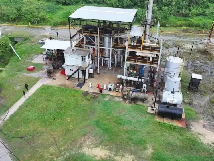Encuentran minirrefinería de 'huachicol' en Veracruz