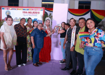 Refrenda Gobierno de Isla Mujeres su compromiso con la Comunidad LGBTTTIQ con encendido de luces del orgullo