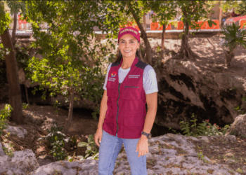 Ana Paty Peralta cuida cuerpos de agua de Benito Juárez