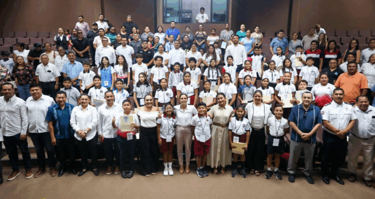 Prioriza Ana Paty Peralta ejercicio democrático para niños y niñas