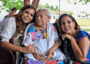 Entrega Mara Lezama en Cancún sillas de ruedas y transforma vidas