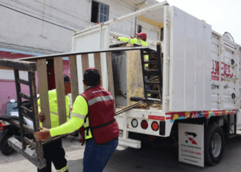 Mantiene Gobierno de Isla Mujeres entornos saludables en Isla Mujeres a través de las jornadas del Programa Permanente de Descacharrizón