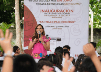 Entrega Mara Lezama domo escolar a primaria “Santiago Pacheco Cruz”, de Chetumal
