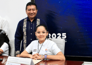 Brilla Karla Gómez en el Cabildo Infantil de Cancún representando a la Regiduría de Chucho Pool