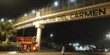 Recupera Estefanía Mercado el alma de Playa del Carmen con el color arena playa