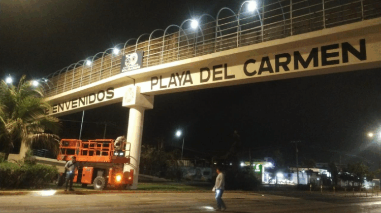 Recupera Estefanía Mercado el alma de Playa del Carmen con el color arena playa