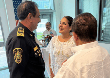 Sostiene Estefanía Mercado encuentro con Luis Felipe Saidén Ojeda, secretario de Seguridad de Yucatán