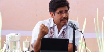 Ministra Yasmín Esquivel reconoce a futuro presidente de la SCJN
