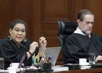 Lenia Batres acusa a la SCJN de excluirla y confabular con empresas de Salinas Pliego