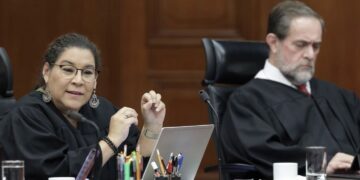 Lenia Batres acusa a la SCJN de excluirla y confabular con empresas de Salinas Pliego