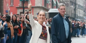 Emite Claudia Sheinbaum su voto en la primera elección judicial