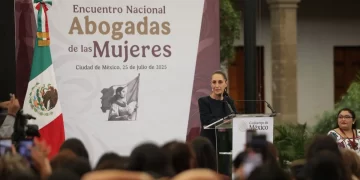 Inaugura Claudia Sheinbaum programa Abogadas de las Mujeres; dará defensa jurídica