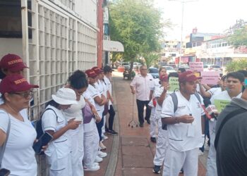 Se lanzan a paro enfermeros del programa ‘Salud Casa por Casa’