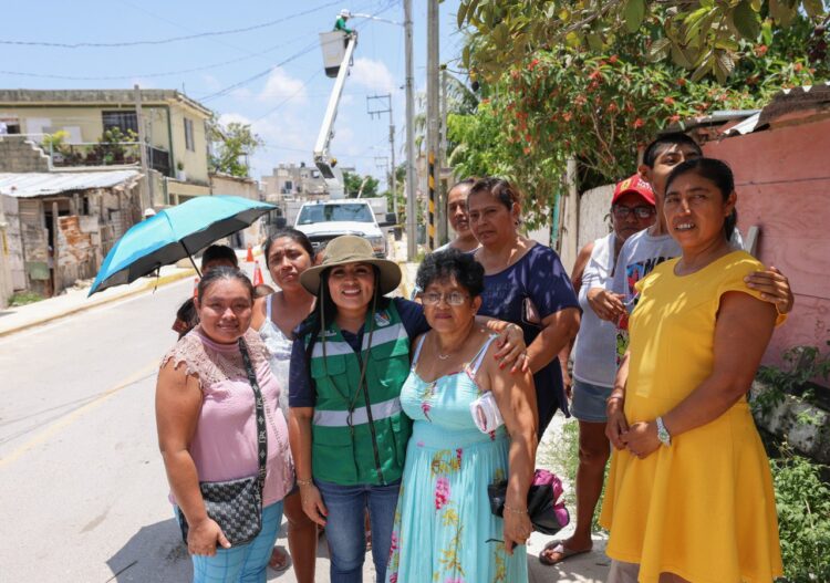 Blanca Merari supervisa acciones de limpieza en colonia La Fe