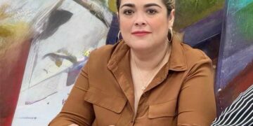 Se declara regidora Julia Fuentes en contra de venta de predios municipales frente a Playa Marlín
