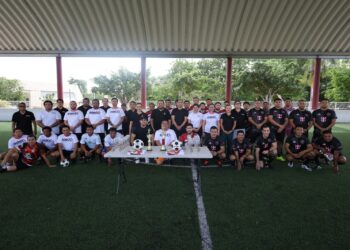 IEQROO fomenta los valores de la democracia con torneo de futbol