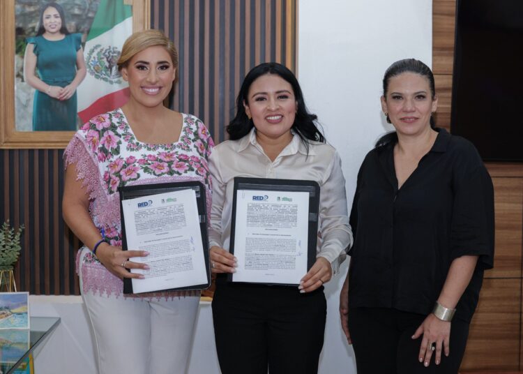 Blanca Merari y Jimena Lasa promueven profesionalización de portomorelenses