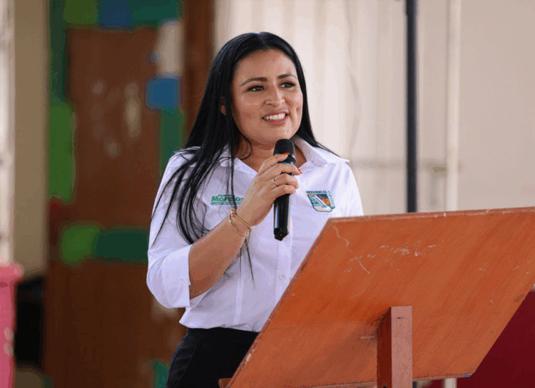 Blanca Merari: En Puerto Morelos fomentamos la cultura de paz y el respeto a la autoridad