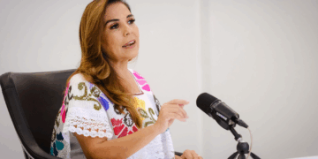 Mara Lezama anuncia recategorización de la clínica del ISSSTE de Chetumal y nueva Unidad de Medicina Familiar en Playa del Carmen